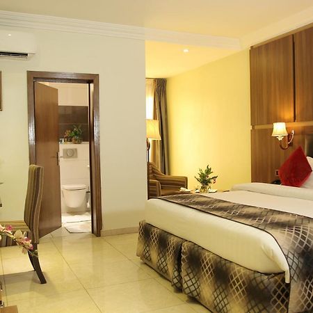 Grand Pela Hotel & Suites アブジャ エクステリア 写真