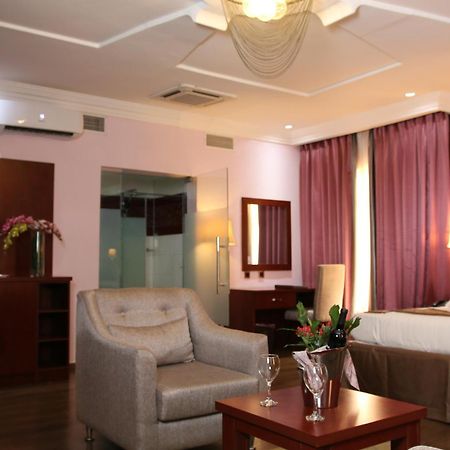 Grand Pela Hotel & Suites アブジャ 部屋 写真