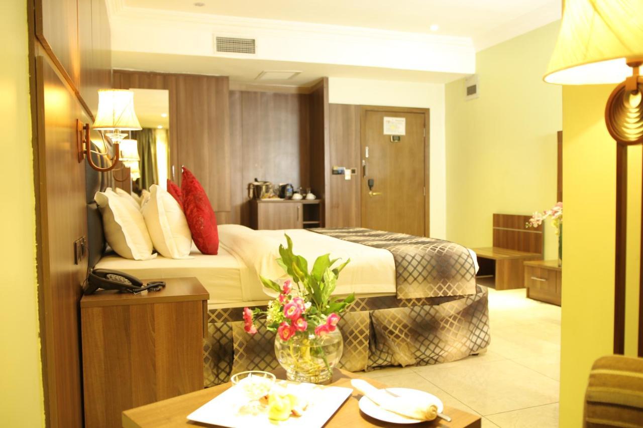 Grand Pela Hotel & Suites アブジャ エクステリア 写真
