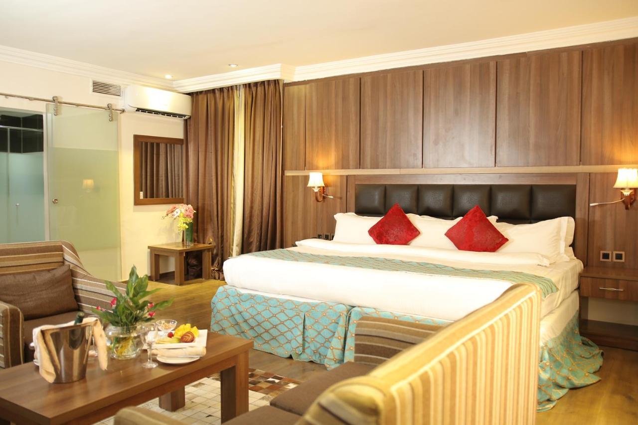 Grand Pela Hotel & Suites アブジャ エクステリア 写真