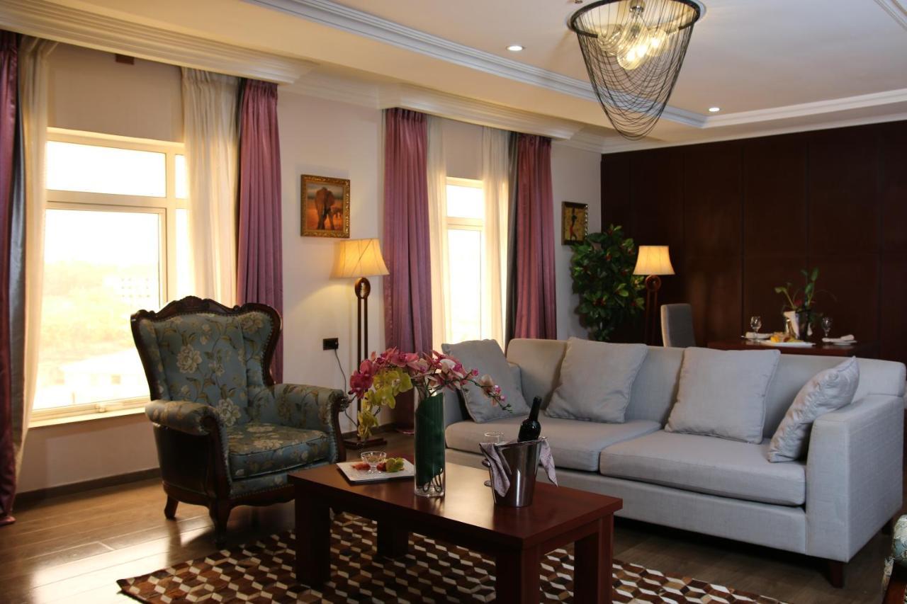 Grand Pela Hotel & Suites アブジャ エクステリア 写真