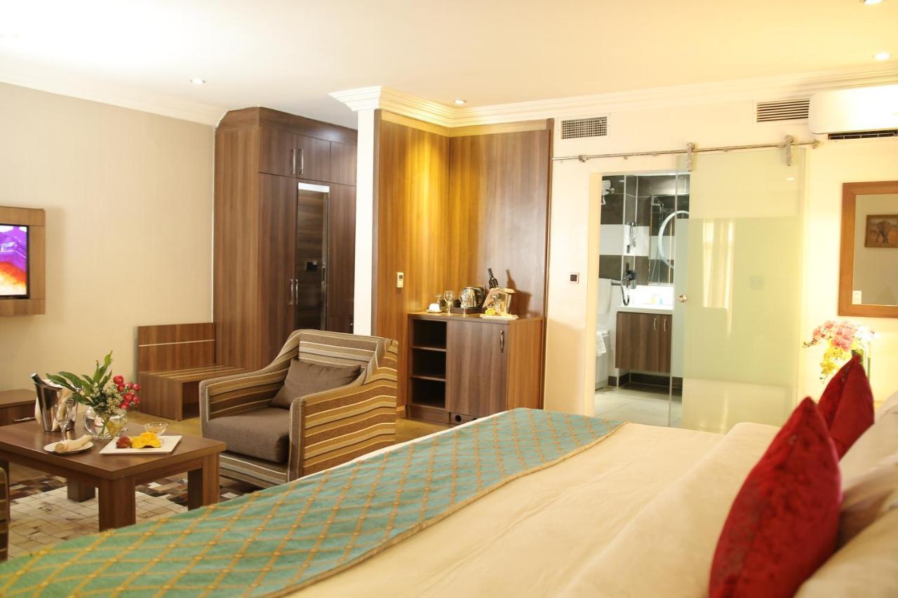 Grand Pela Hotel & Suites アブジャ エクステリア 写真