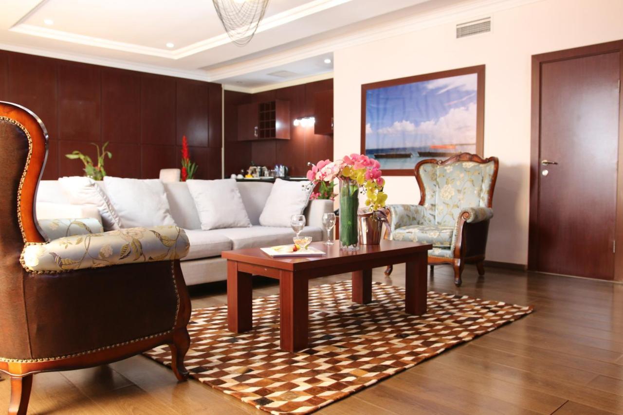 Grand Pela Hotel & Suites アブジャ エクステリア 写真