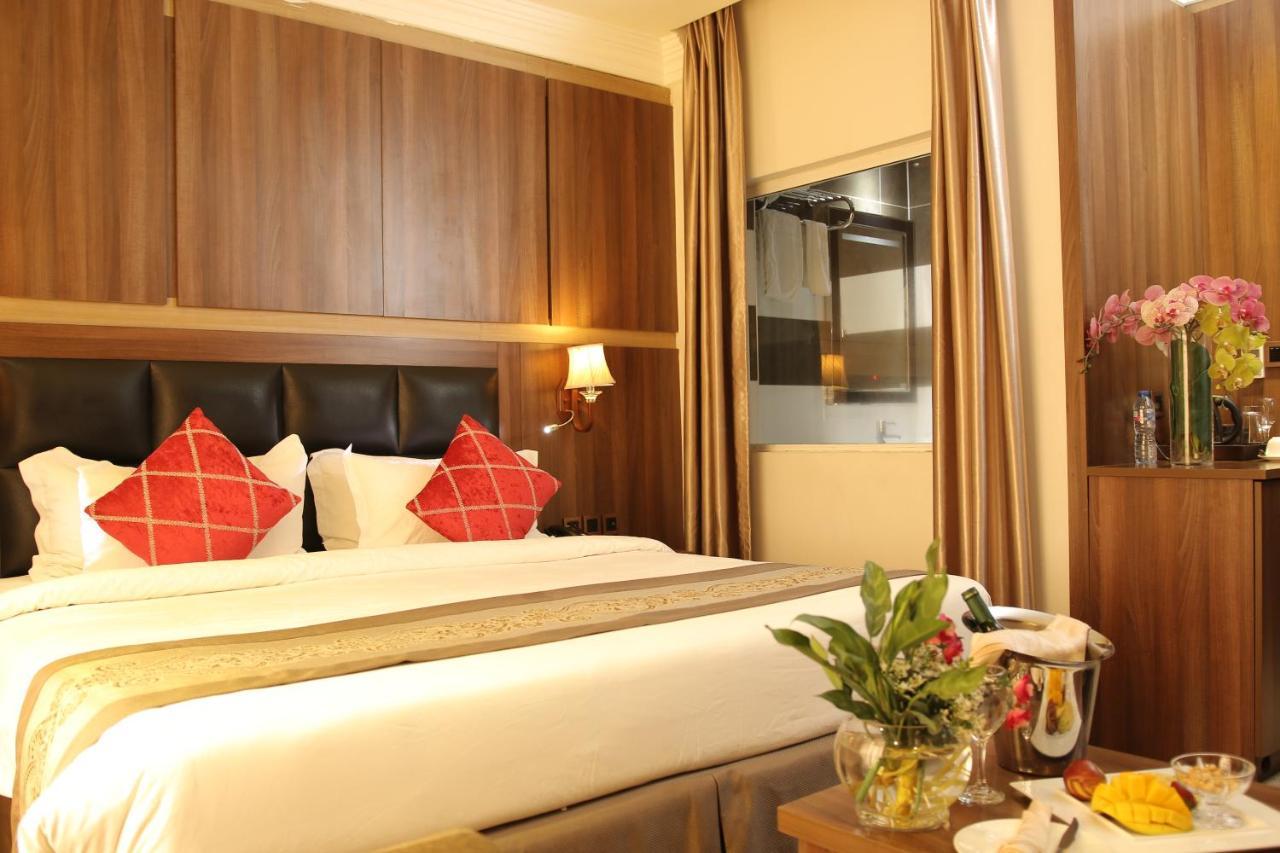 Grand Pela Hotel & Suites アブジャ エクステリア 写真