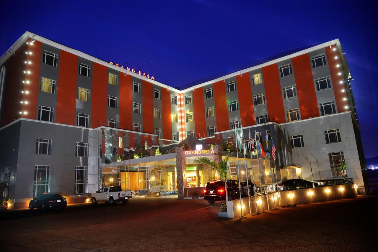 Grand Pela Hotel & Suites アブジャ エクステリア 写真